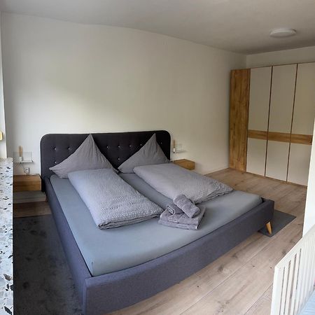 Ferienwohnung "Sorgenfrei" In Coburg ! - Im Eg Mit Privatparkplatz & Balkon ภายนอก รูปภาพ