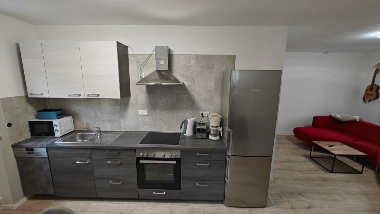 Ferienwohnung "Sorgenfrei" In Coburg ! - Im Eg Mit Privatparkplatz & Balkon ภายนอก รูปภาพ