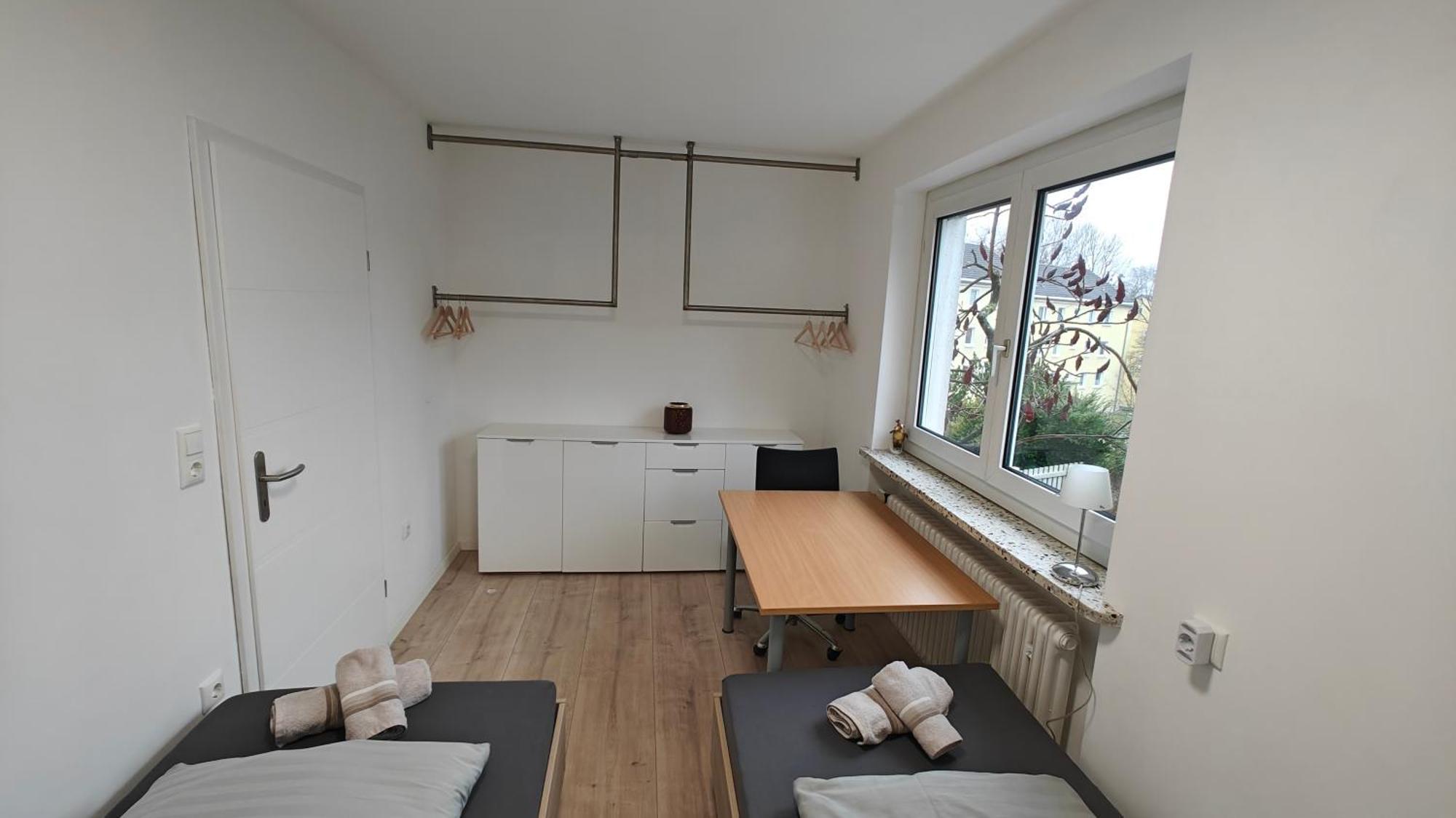 Ferienwohnung "Sorgenfrei" In Coburg ! - Im Eg Mit Privatparkplatz & Balkon ภายนอก รูปภาพ